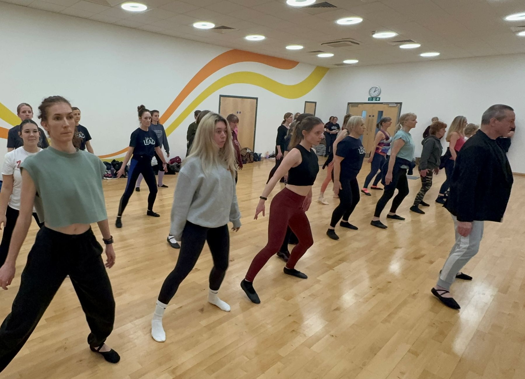 Company contemporary dance class Woking